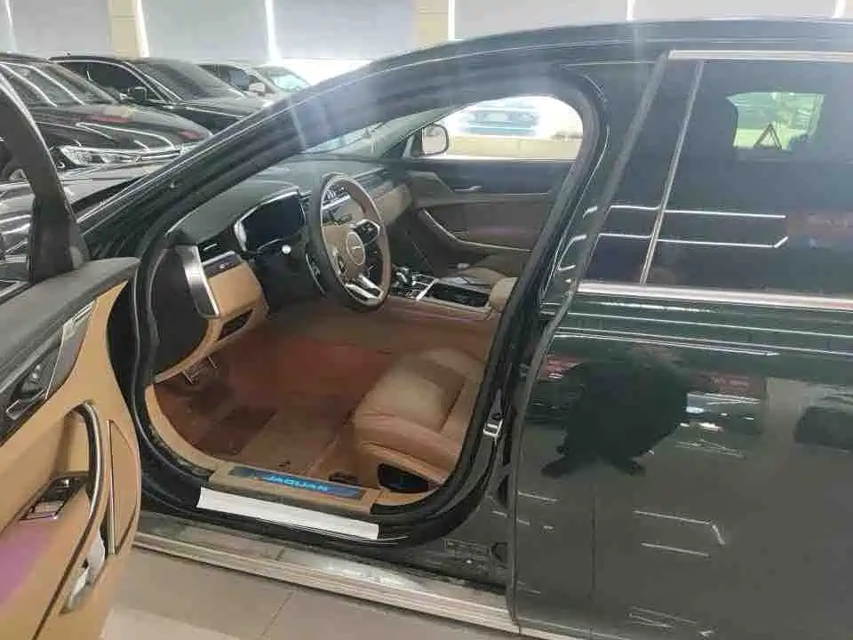 Jaguar XFL 2.0 T P250 2 WD Premium Luxury