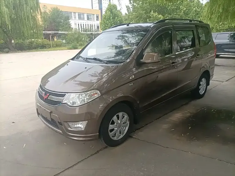Wuling Hongguang 1.5 L S Standard