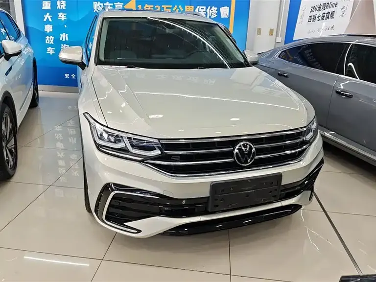 Volkswagen Tiguan L 380 TSI Auto 4 WD R-Line Flagship 7-seat