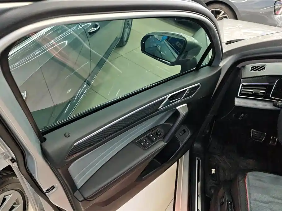 Tiguan L 380 TSI Auto 4 WD R-Line Flagship 7-seat