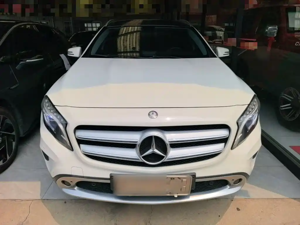 Mercedes-Benz GLA (Import) GLA 200
