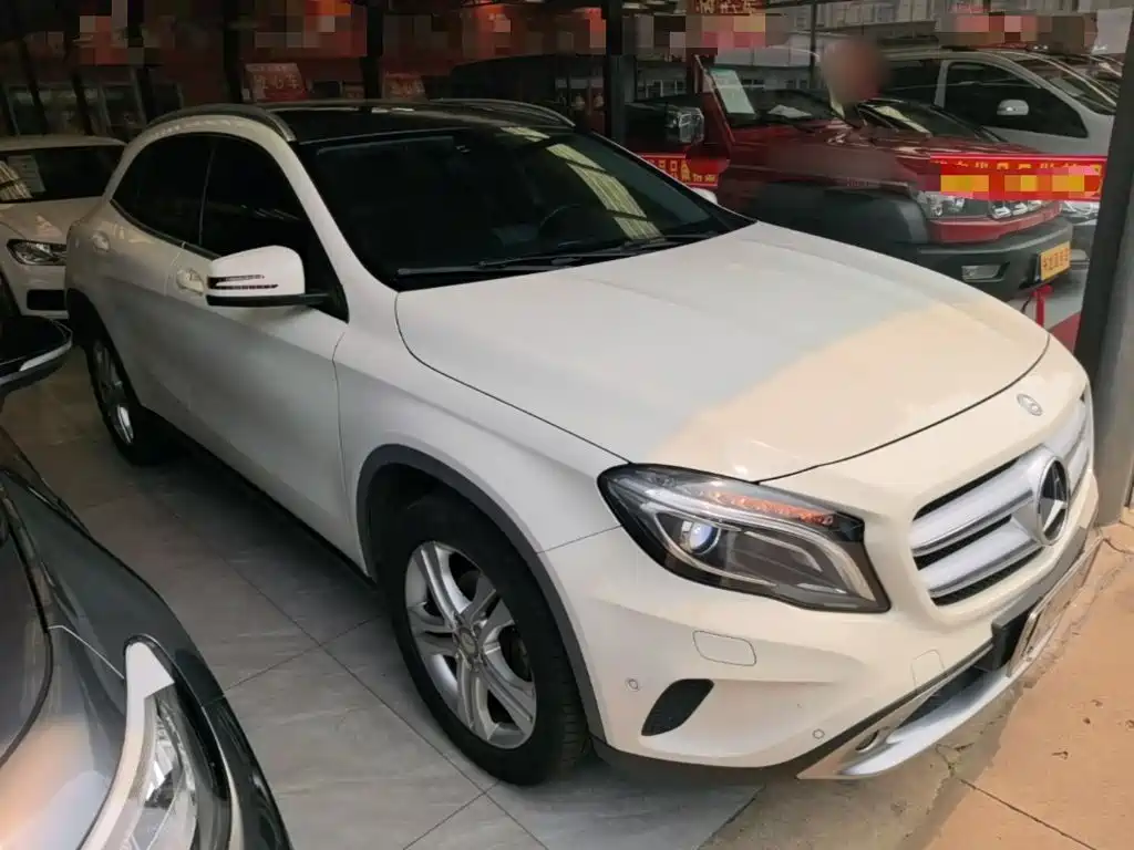 Mercedes-Benz GLA (Import) GLA 200
