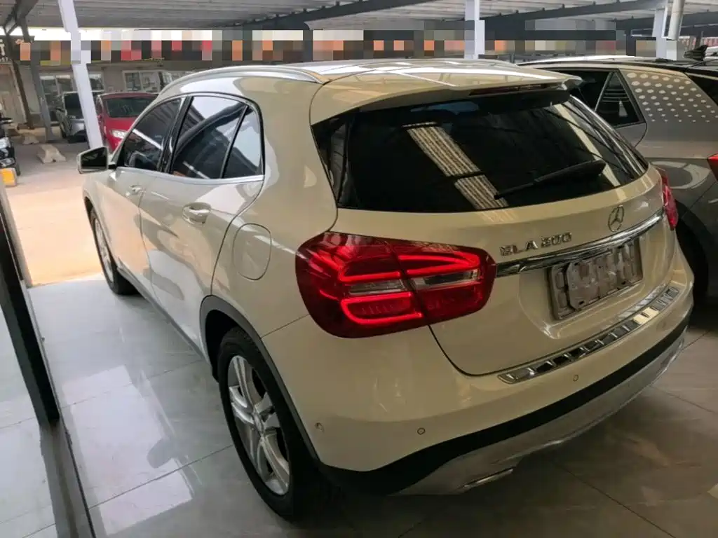 Mercedes-Benz GLA (Import) GLA 200