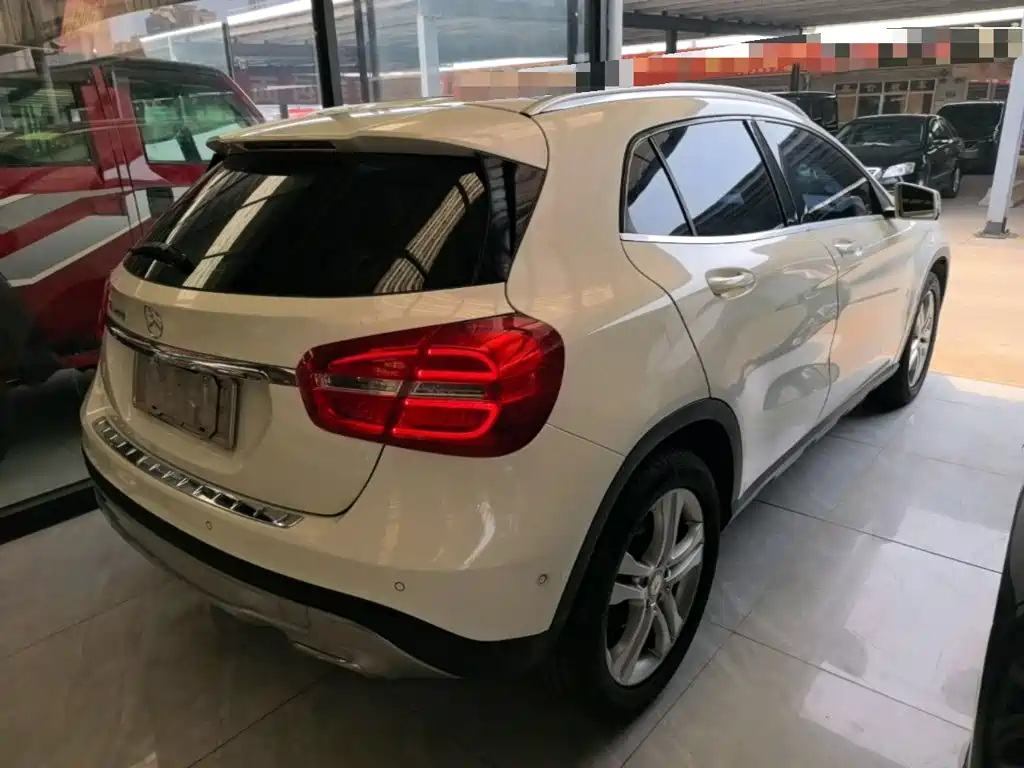 Mercedes-Benz GLA (Import) GLA 200