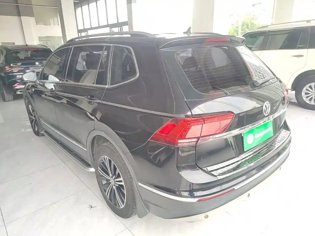 Tiguan L 380 TSI Auto 4 WD Luxury