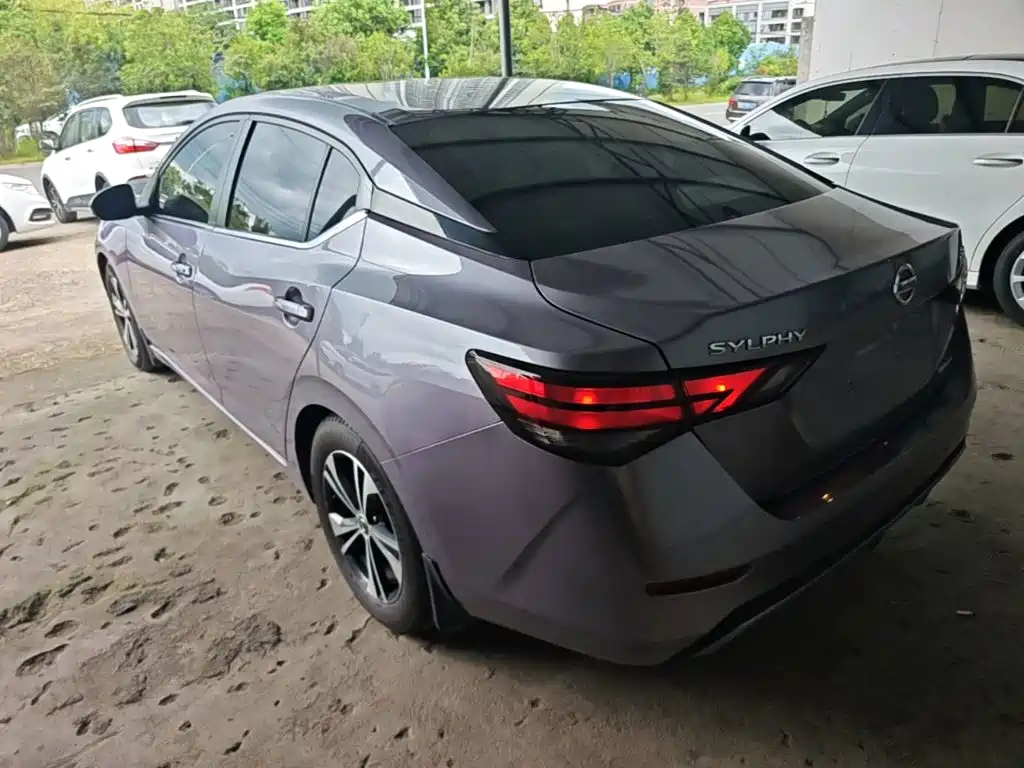 Sylphy Facelift 1.6 L XL CVT Joy