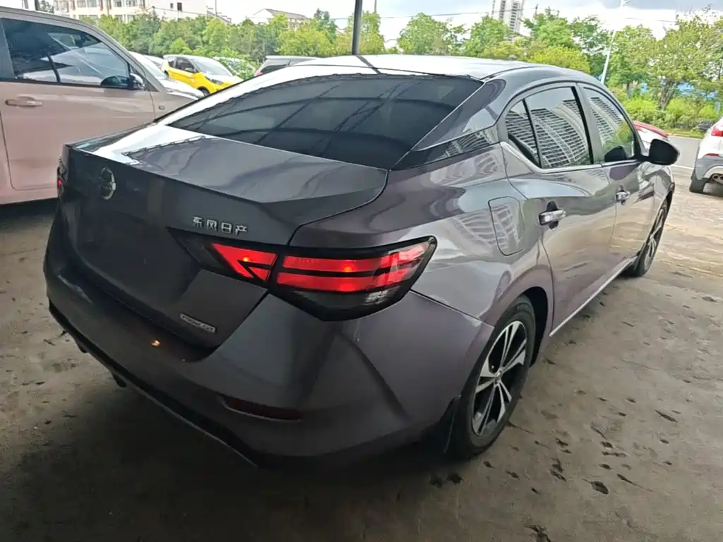 Sylphy Facelift 1.6 L XL CVT Joy