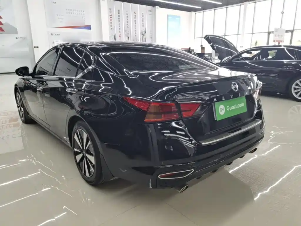 Teana 2.0 L XL Comfort