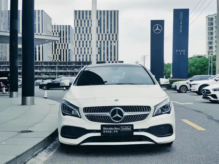 Mercedes-Benz CLA (Import) CLA 200 Fashion