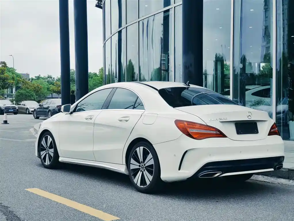 Mercedes-Benz CLA (Import) CLA 200 Fashion