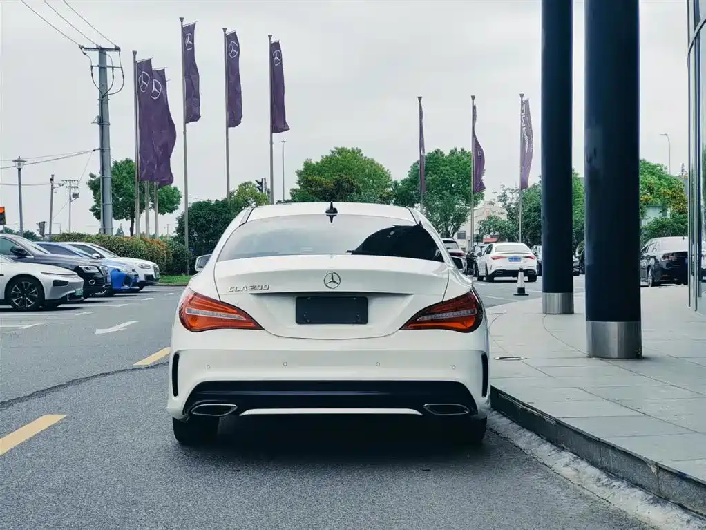 Mercedes-Benz CLA (Import) CLA 200 Fashion