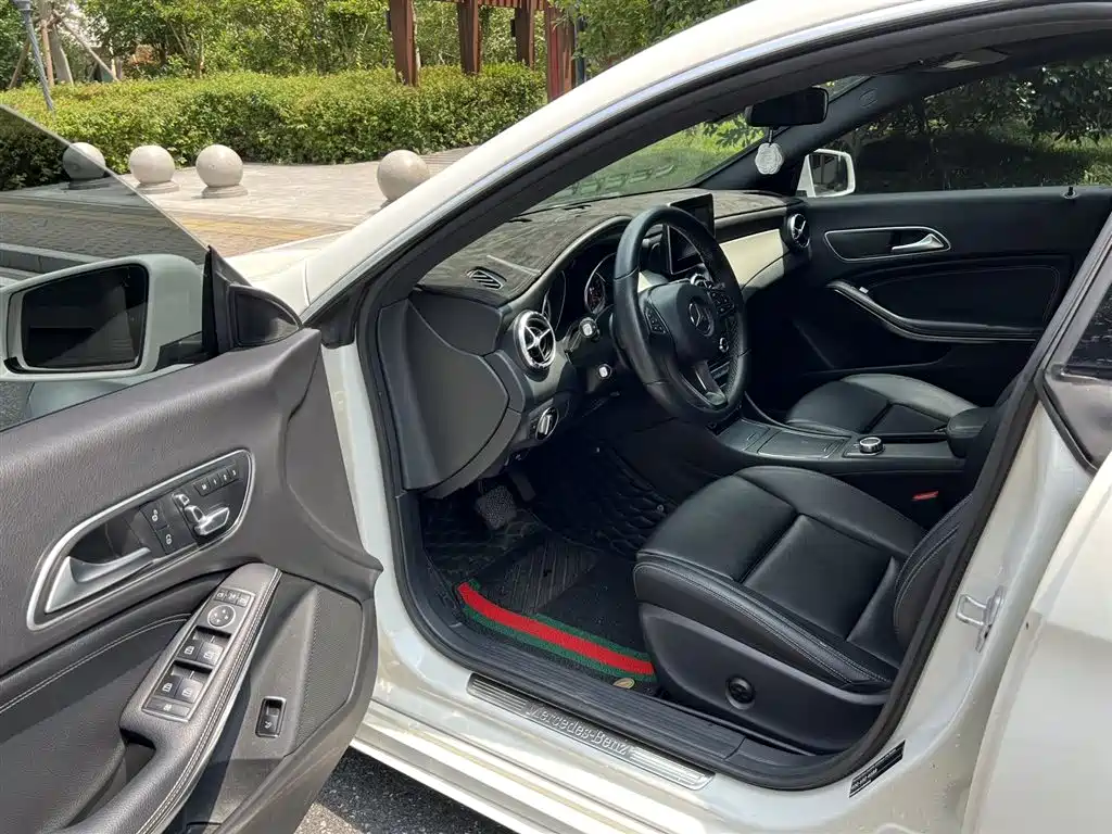 Mercedes-Benz CLA (Import) Facelift CLA 200 Fashion