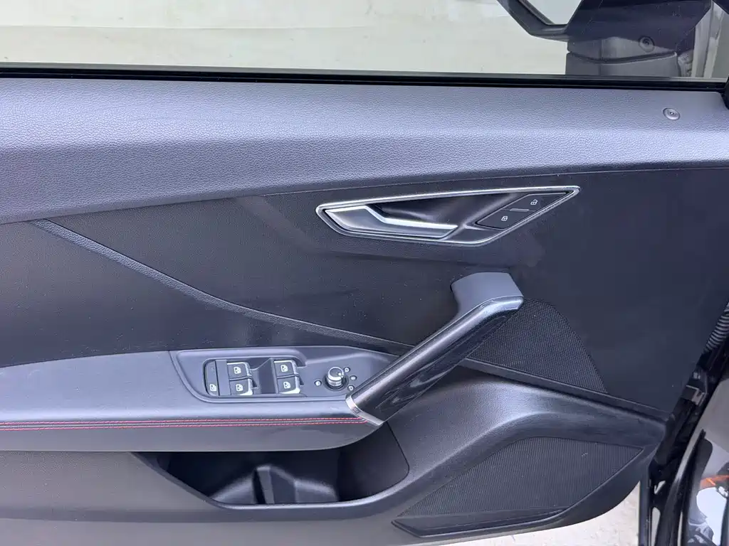 Audi Q2 L 35 TFSI Progressive Dynamic