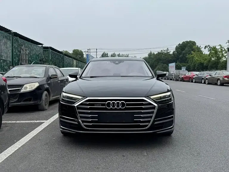 Audi A8 A8 L 55 TFSI quattro Launch Elite