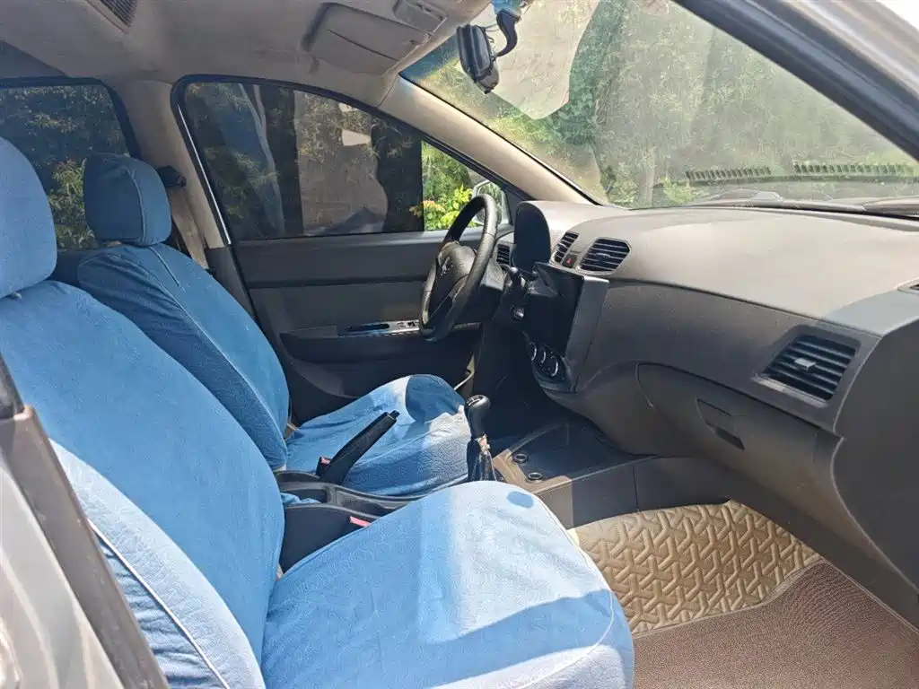 Wuling Hongguang 1.5 L Facelift S Comfort