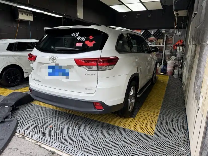 Highlander 2.0 T 2 WD Luxury 7-seat CN-VI