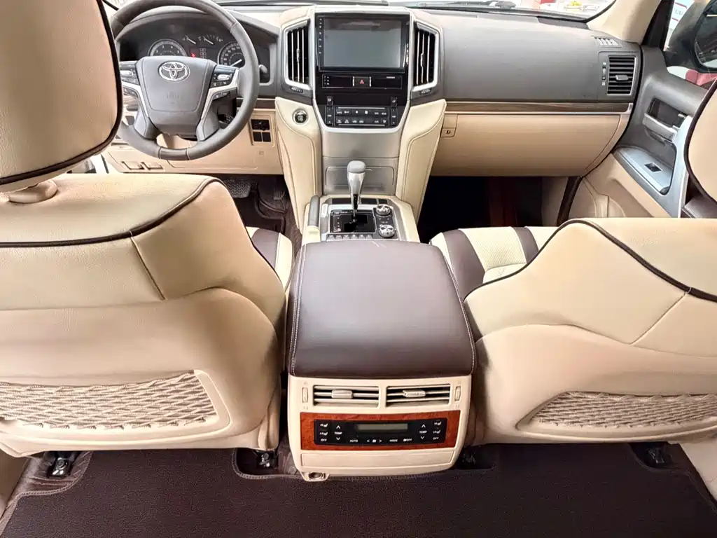 Land Cruiser 4.0 L Auto VX