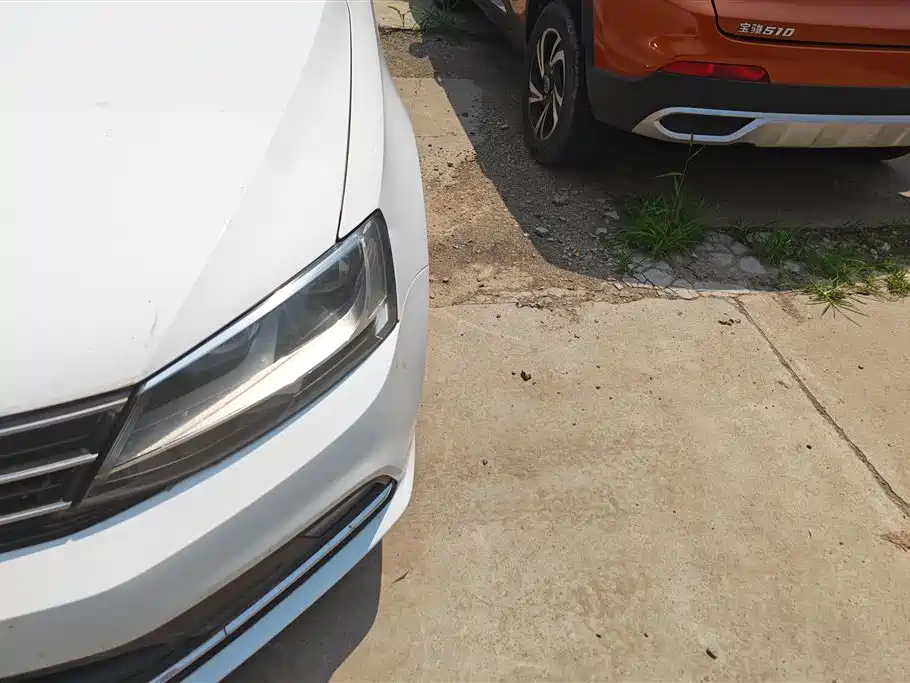 Sagitar 1.6 L Auto Comfort