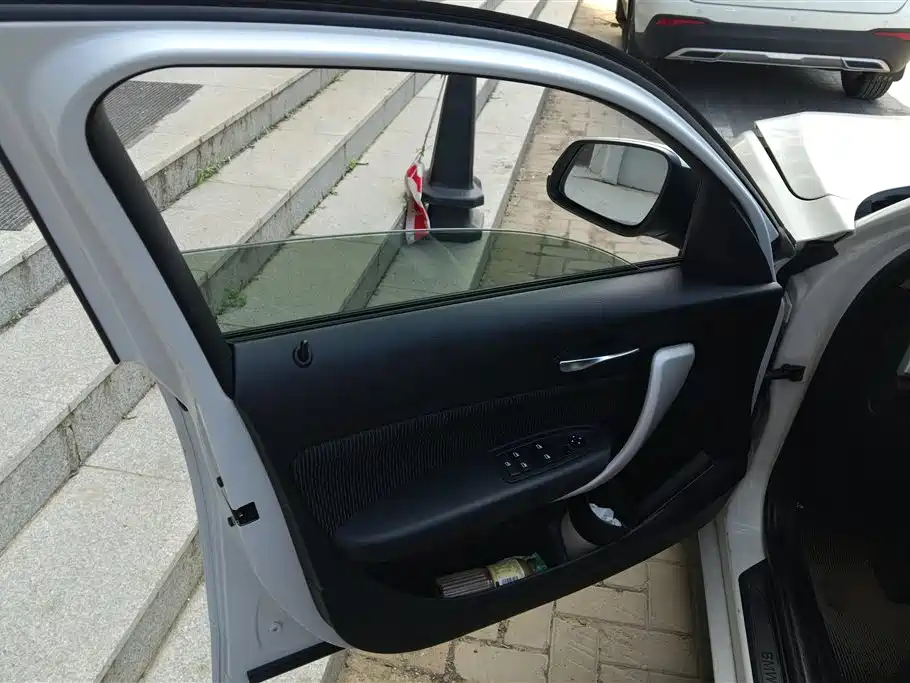 BMW 1 Series (Import) 118 i Leading