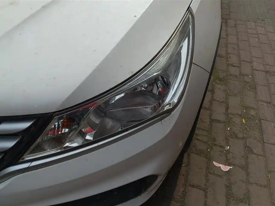 Baojun 310 W 1.2 L Manual Value CN-V