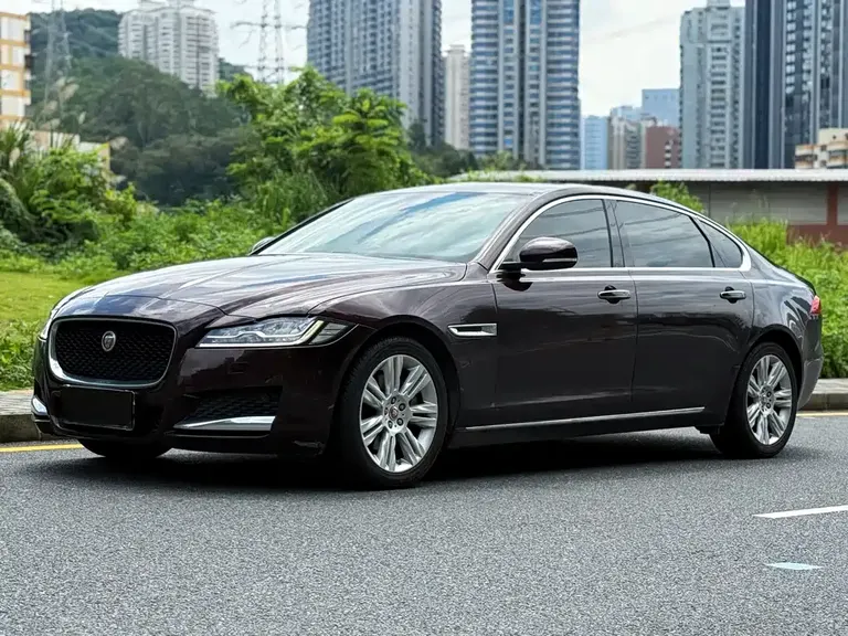 Jaguar XFL XFL 2.0 T 250 PS Luxury