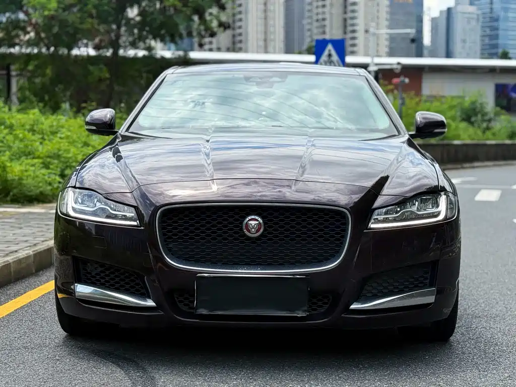 Jaguar XFL XFL 2.0 T 250 PS Luxury