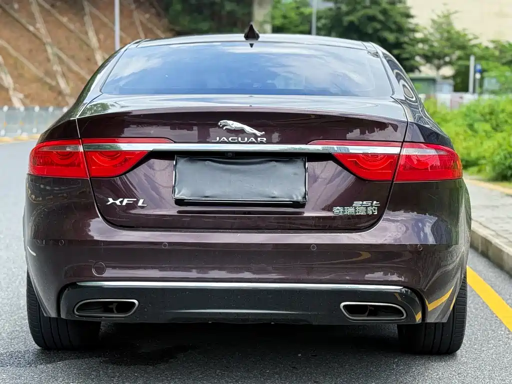 Jaguar XFL XFL 2.0 T 250 PS Luxury
