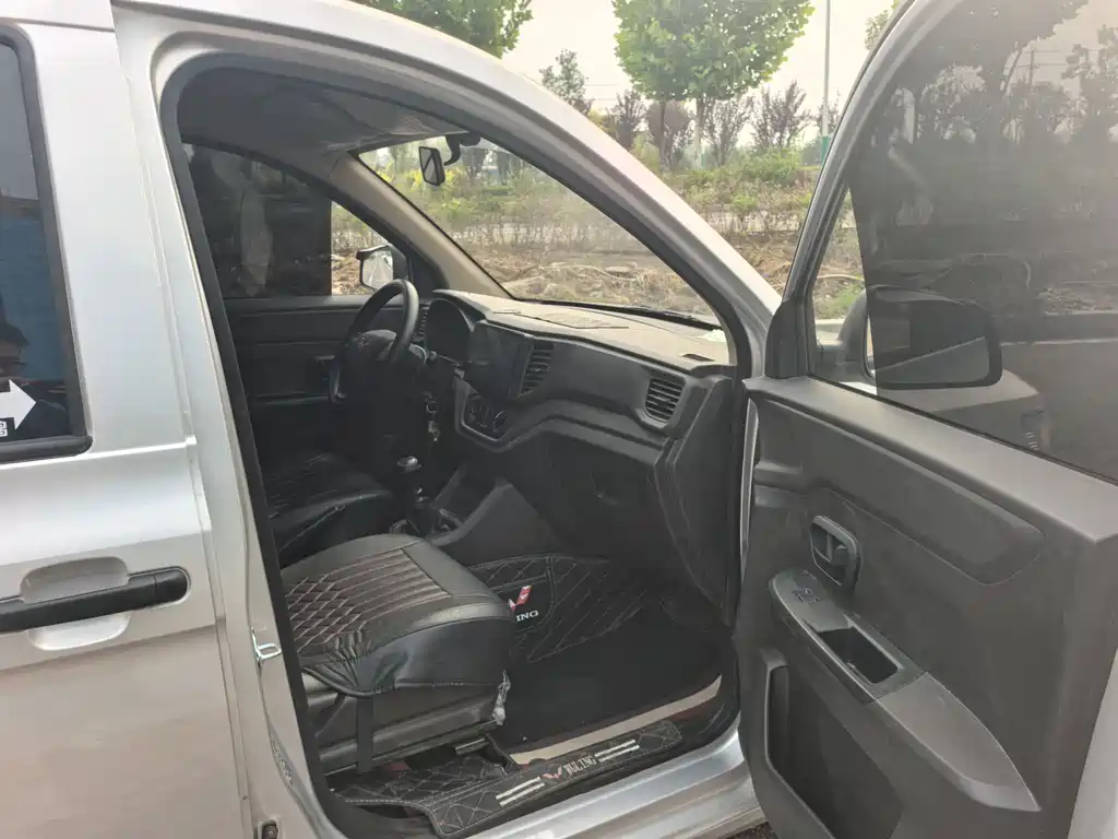 Wuling Hongguang V 1.5 L Power Take LAR