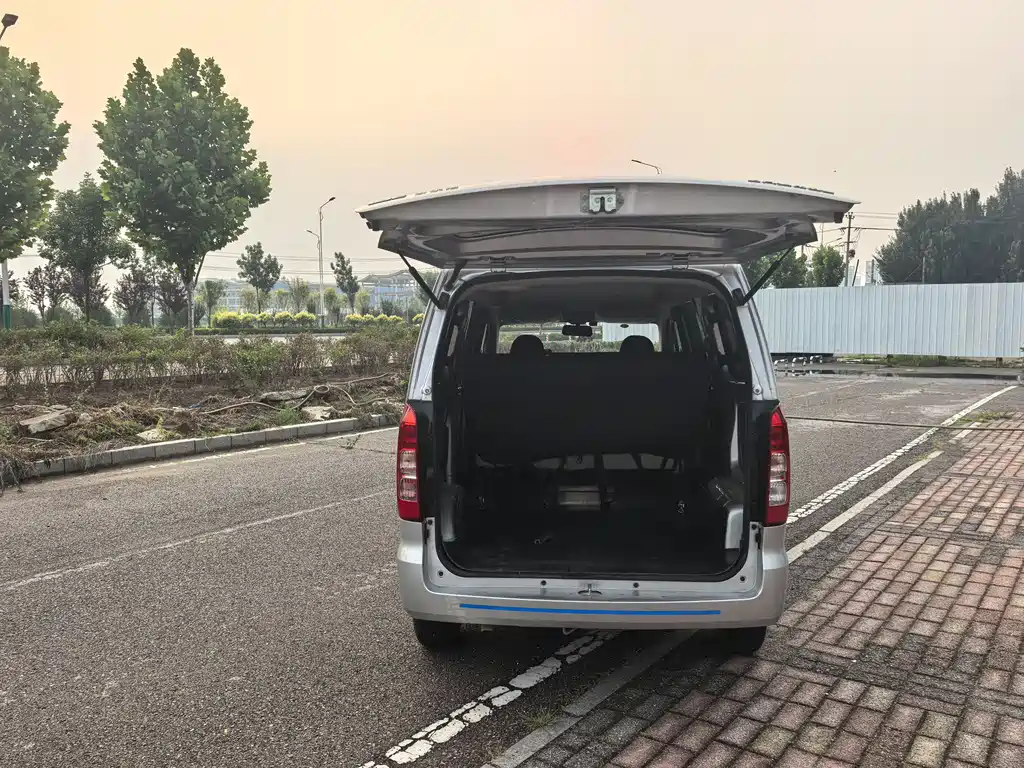 Wuling Hongguang V 1.5 L Power Take LAR