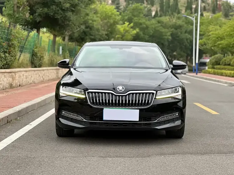 Skoda Superb Facelift TSI280 DSG Premium