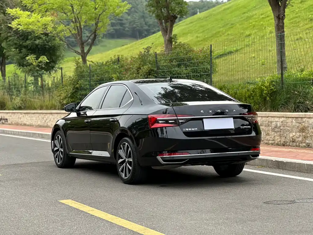 Superb Facelift TSI280 DSG Premium