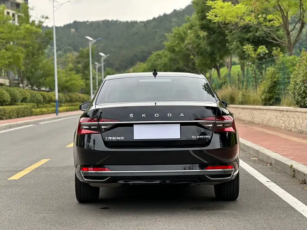 Superb Facelift TSI280 DSG Premium