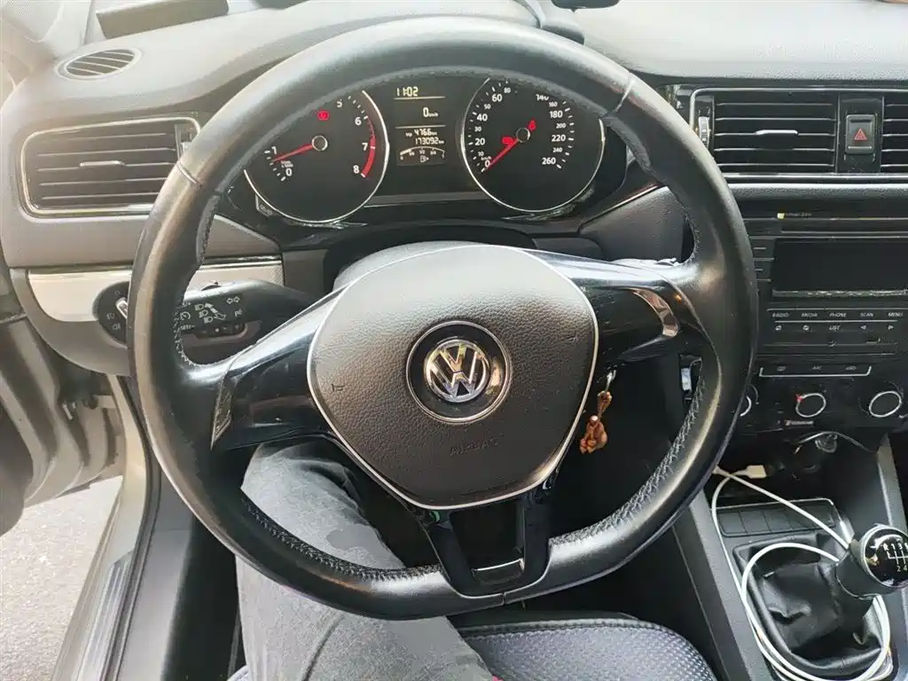 Sagitar 1.6 L Manual Comfort