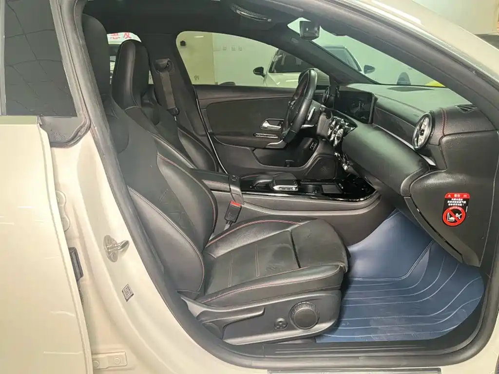 Mercedes-Benz CLA (Import) CLA 200