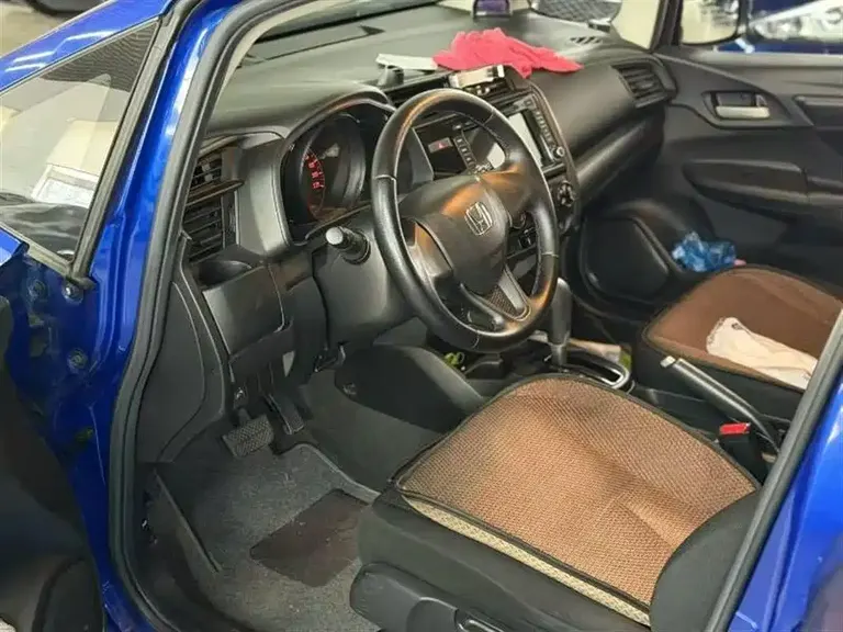 Honda Fit 1.5 L CVT Comfort Sunroof