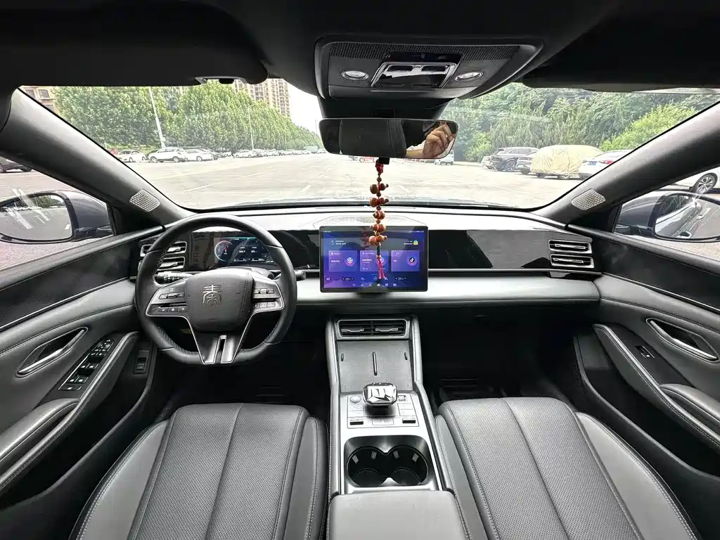 Qin L DM-i 120 KM Transcend