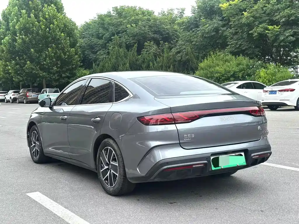 Qin L DM-i 120 KM Transcend
