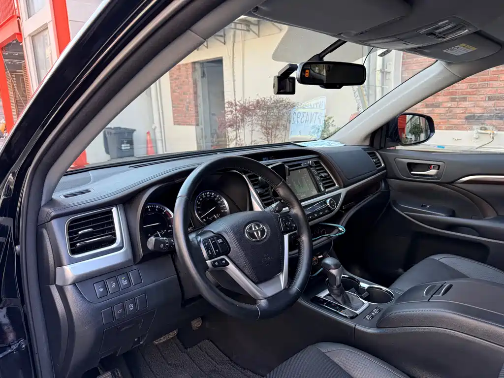 Highlander 2.0 T 4 WD Supreme 7-seat