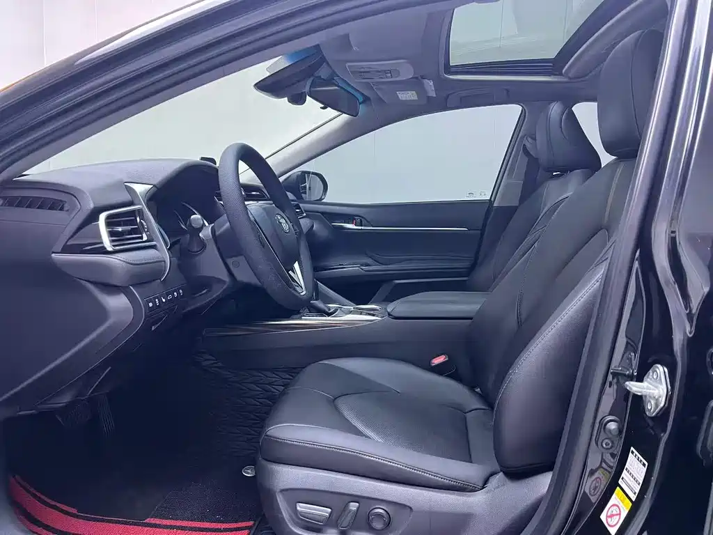 Camry 2.0 G Luxury