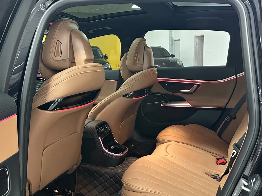 Mercedes-Benz E-Class E 260 L