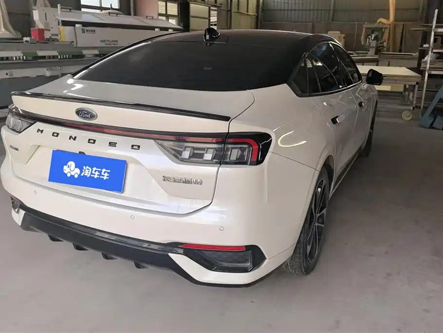 Mondeo EcoBoost 245 ST-Line