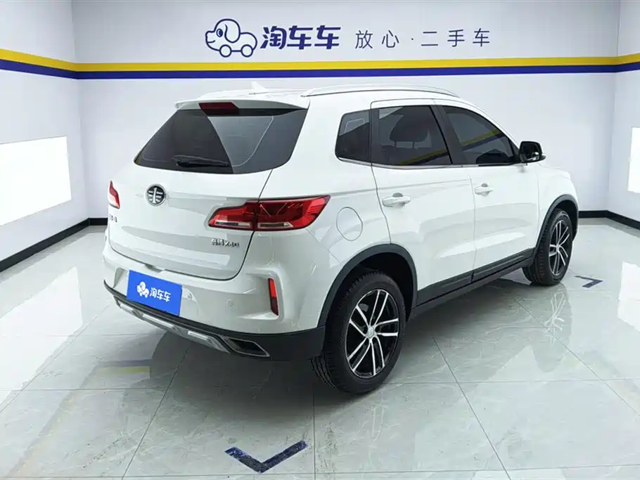 Besturn X40 1.6 L Auto Luxury