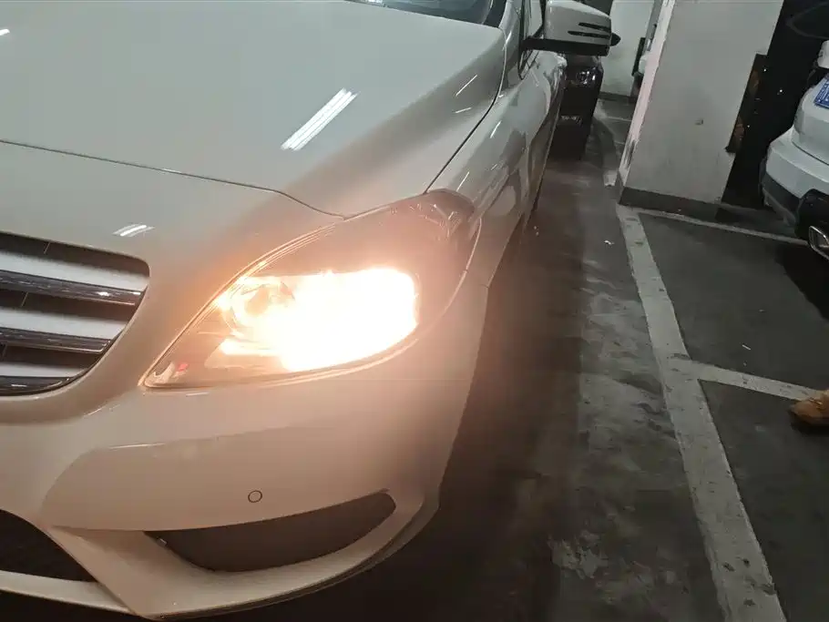 Mercedes-Benz B-Class B 180