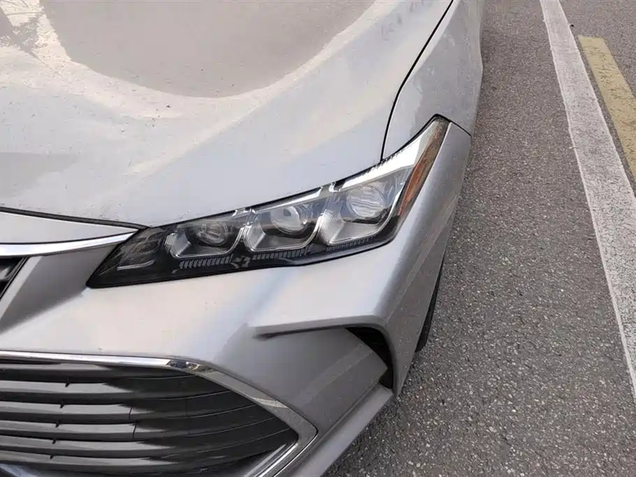 Avalon 2.0 L XLE Premium CN-VI
