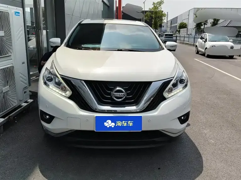 Nissan Murano 2.5 L XL 2 WD Connected Luxury