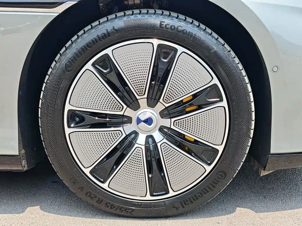Denza Z9 GT 1100 4 WD Max