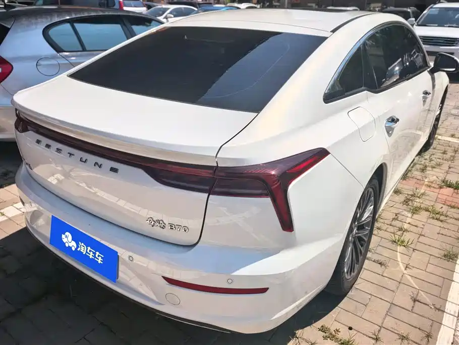 Besturn B70 3 rd Gen 1.5 T Auto Premium