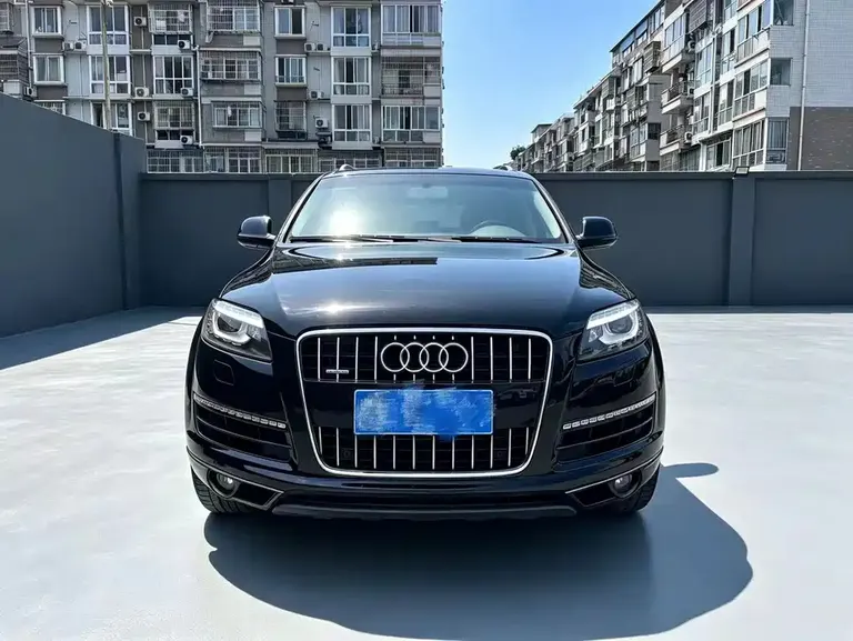 Audi Q7 3.0 TFSI Tech 200 kW