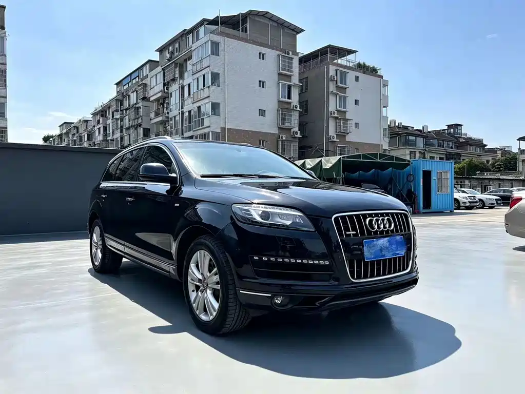 Audi Q7 3.0 TFSI Tech 200 kW