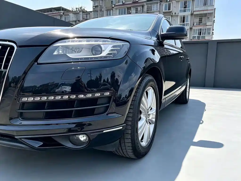 Audi Q7 3.0 TFSI Tech 200 kW